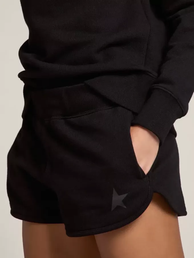 Pantalones cortos negros para mujer con estrella tono sobre tono