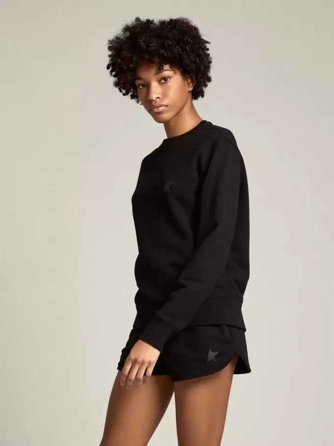 Pantalones cortos negros para mujer con estrella tono sobre tono