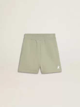 Pantalones cortos verde claro con estrella blanca