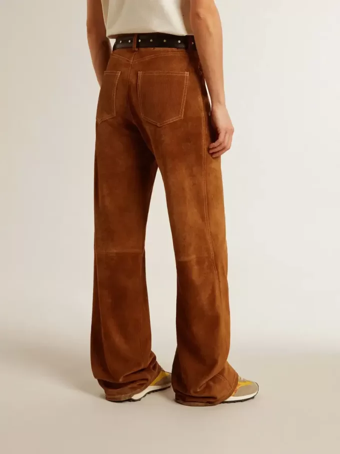 Pantalones de mujer de cuero serrado color tabaco