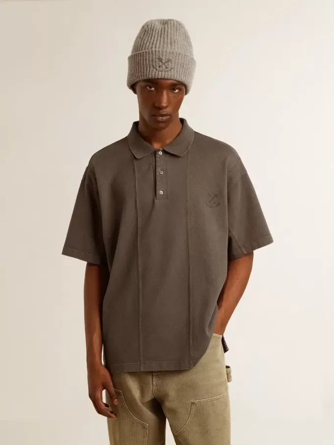Polo de algodón para hombre en gris antracita con bordado