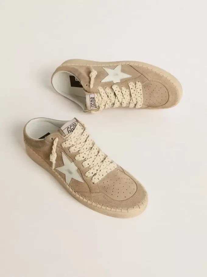 Sabot Ball Star para mujer en ante beige con estrella de piel blanca