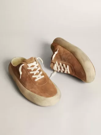 Sabots Space-Star para hombre en ante color tabaco con estrella perforada