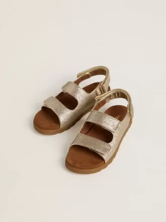 Sandalias Noa Young en microbrillo y piel platino