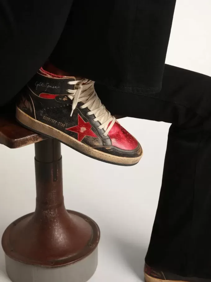 Sky-Star para mujer en piel brillante negra con estrella roja