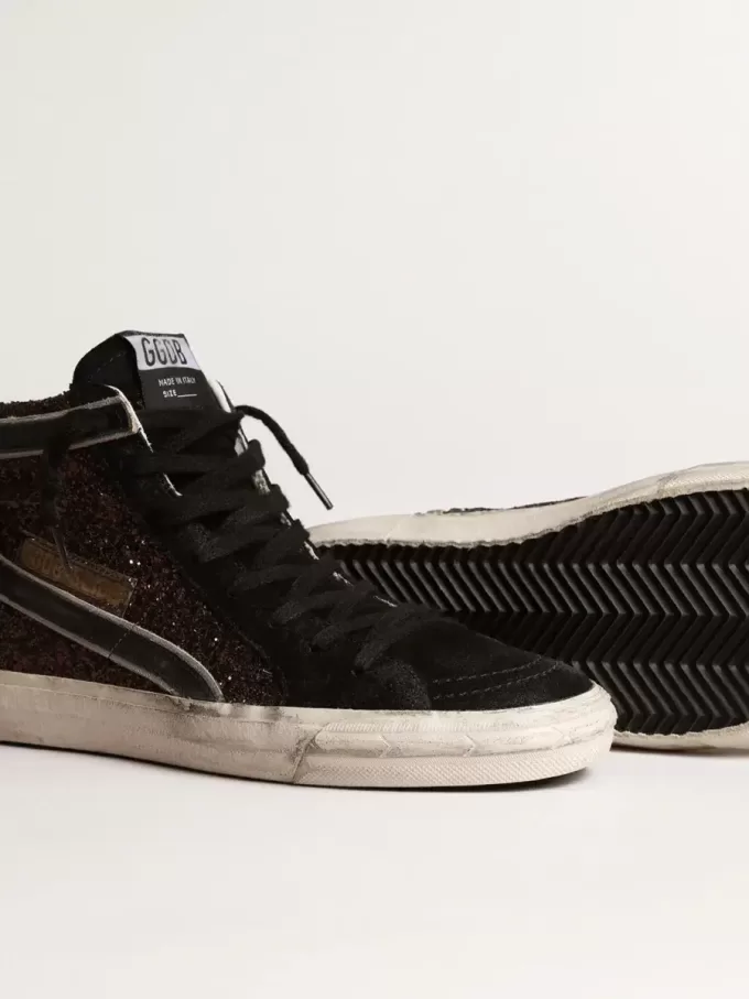 Slide en marrón brillante con estrella y flash de cuero negro