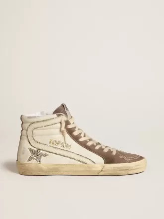 Slide en napa con estrella brillante y detalle en charol