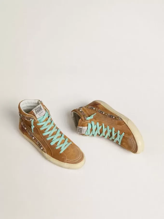 Slide para mujer en ante color ocre con estrella de cuero color tabaco