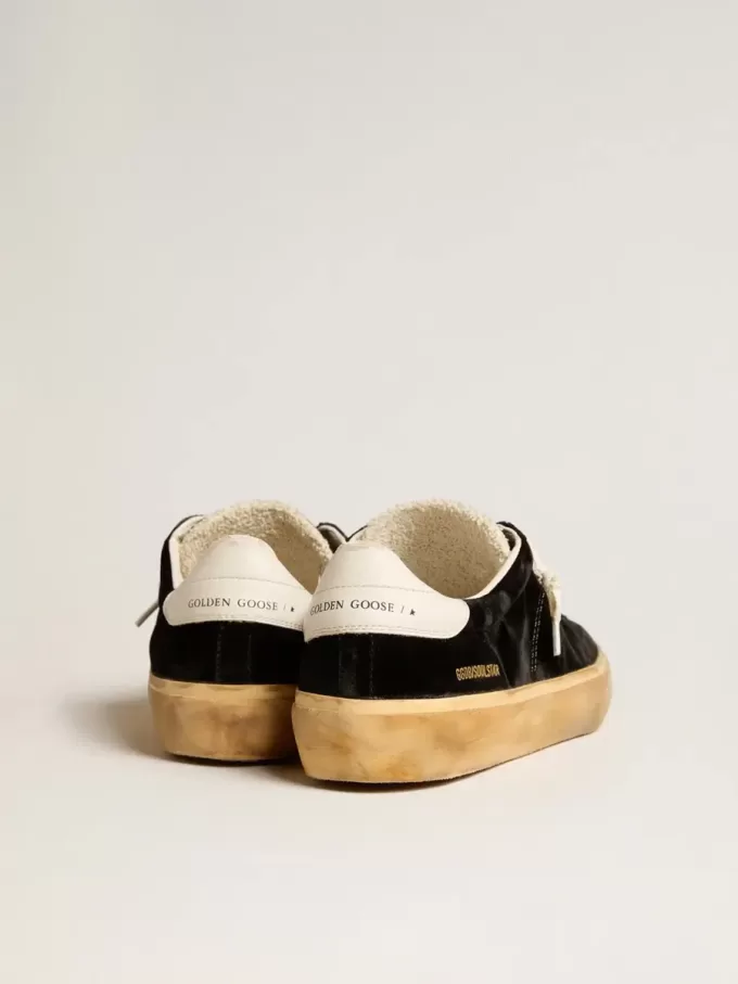 Soul Star en terciopelo negro con lengüeta del talón en cuero blanco Soul Star en terciopelo negro con lengüeta del talón en cuero blanco