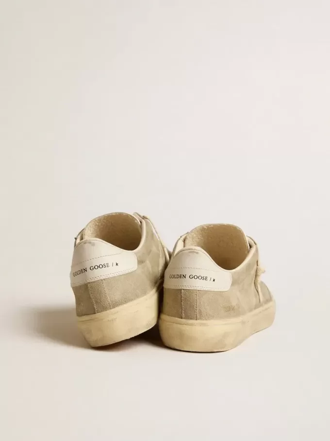 Soul Star para hombre en ante gris paloma con lengüeta y talón de cuero blanco Soul Star para hombre en ante gris paloma con lengüeta y talón de cuero blanco