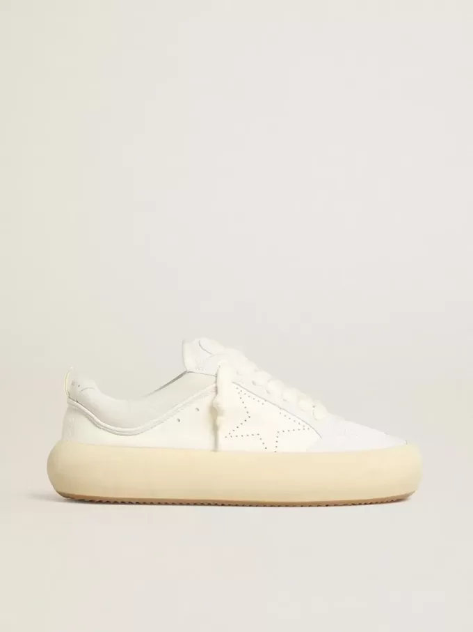 Space-Star Cube para hombre en piel blanca con estrella perforada