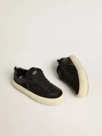 Space-Star Cube para mujer en ante negro con estrella perforada