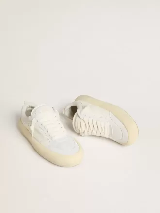 Space-Star Cube para mujer en piel blanca con estrella perforada