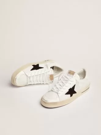 Stardan con inserciones de cuero blanco y malla y estrella de ante negro