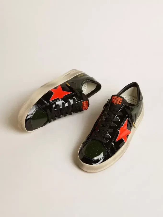 Stardan LAB para mujer en charol negro y verde con estrella naranja