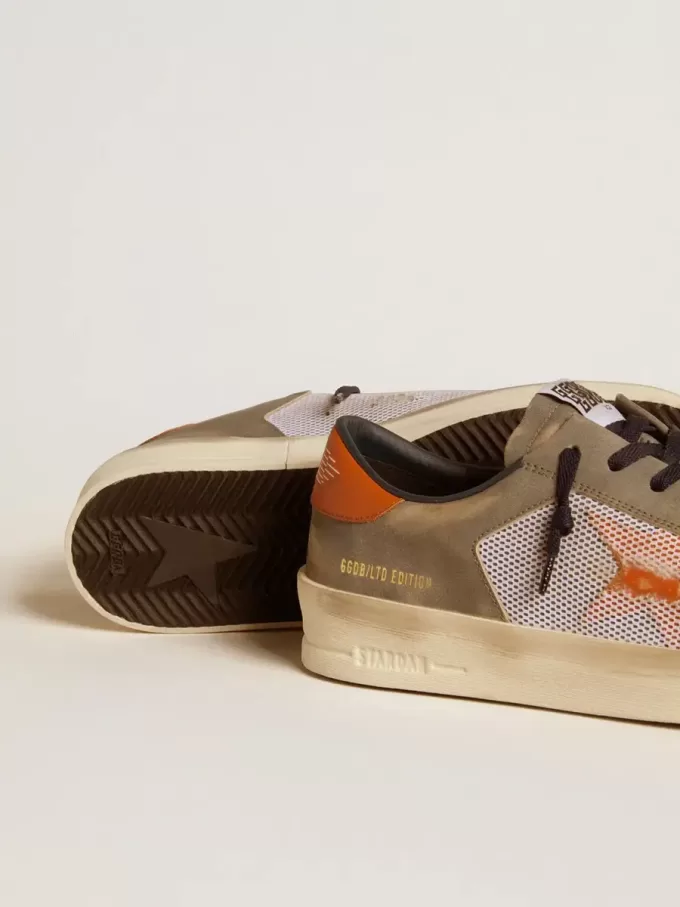 Stardan LTD en piel gris y malla con estrella y lengüeta trasera de piel Stardan LTD en piel gris y malla con estrella y lengüeta trasera de piel