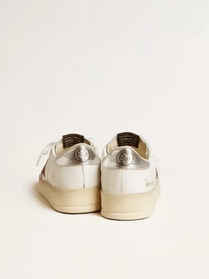 Stardan para mujer en napa con estrella brillante y lengüeta del talón en piel metalizada