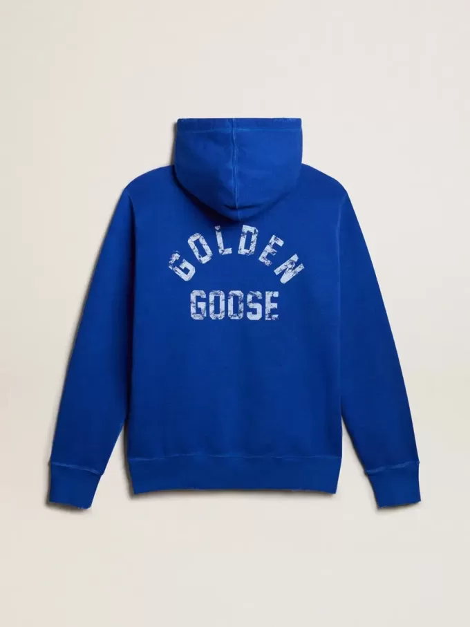 Sudadera con capucha azul para hombre con letras en la espalda.