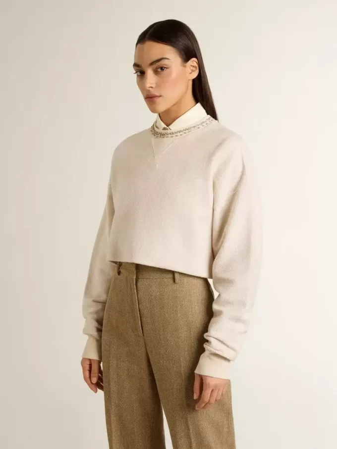 Sudadera corta de algodón color crema para mujer con cristales en la parte delantera Sudadera corta de algodón color crema para mujer con cristales en la parte delantera