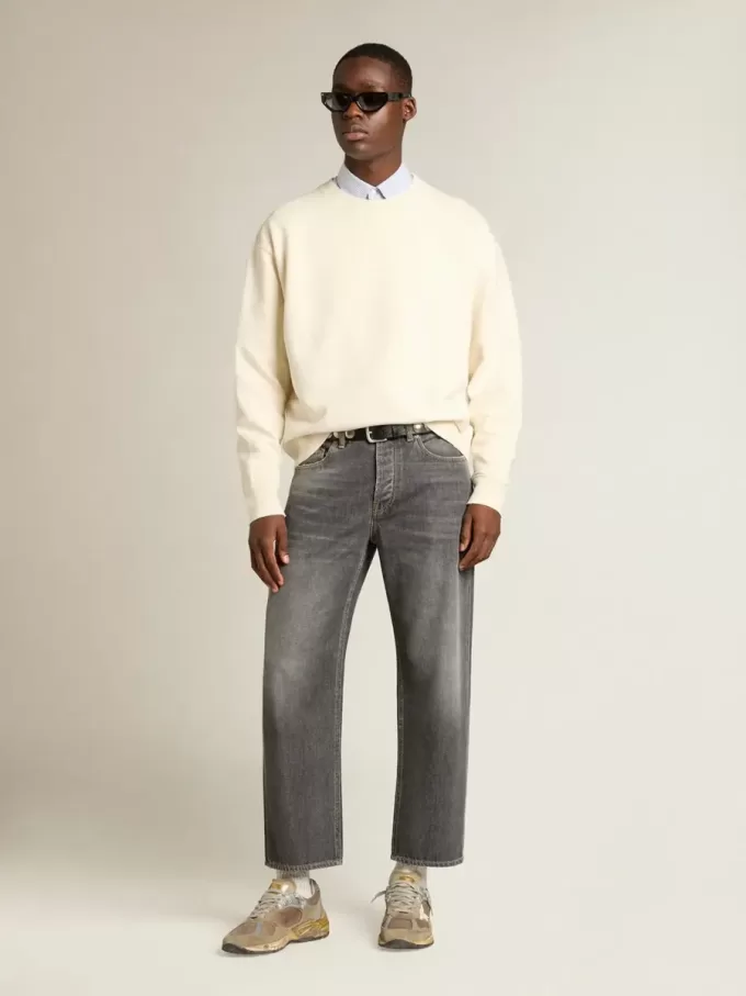 Sudadera en blanco envejecido con logotipo invertido en la espalda – Jersey Capsule Sudadera en blanco envejecido con logotipo invertido en la espalda – Jersey Capsule