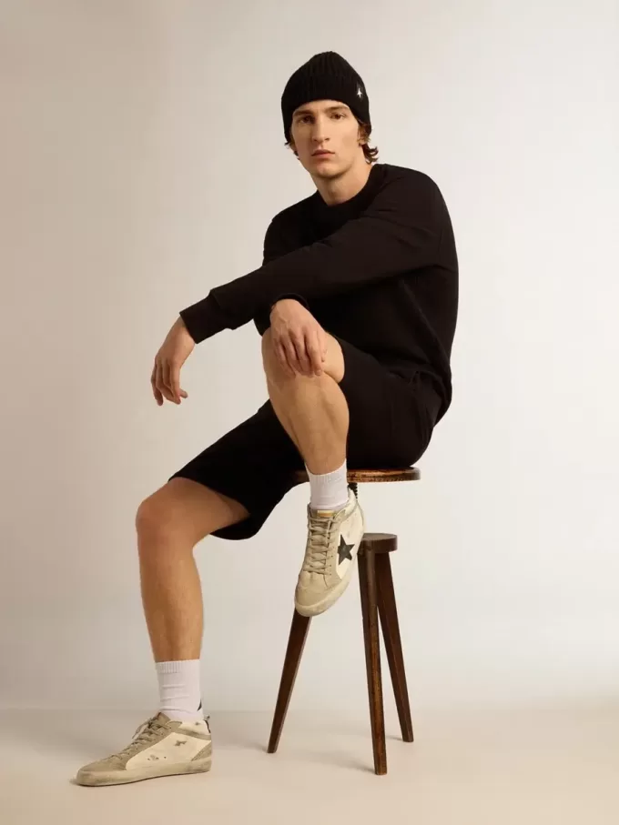 Sudadera negra Archibald Star Collection con estrella tono sobre tono en la parte delantera