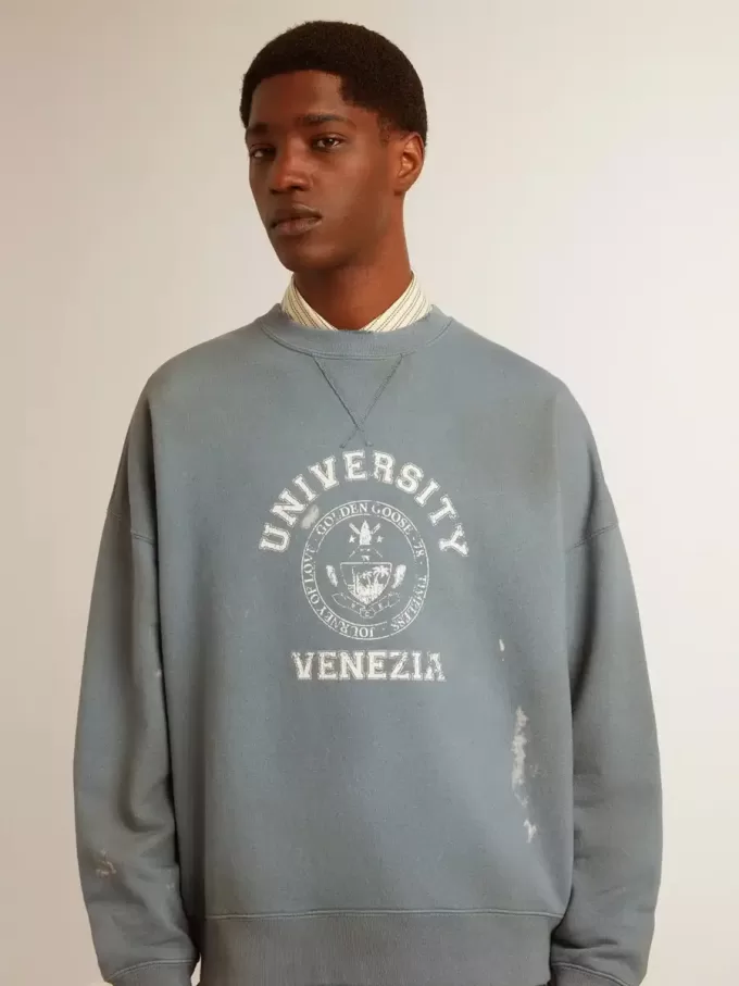 Sudadera oversize en azul celeste con acabado desgastado