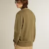 Sudadera verde oliva para hombre con letras doradas Sudadera verde oliva para hombre con letras doradas