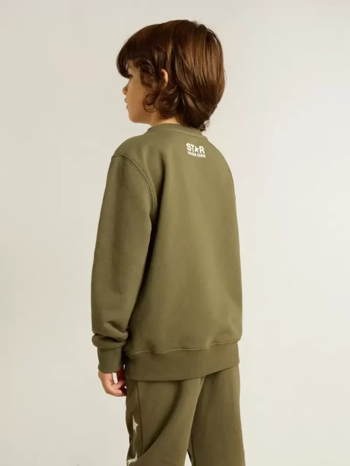 Sudadera verde oscuro para niño con una estrella maxi blanca en la parte delantera Sudadera verde oscuro para niño con una estrella maxi blanca en la parte delantera