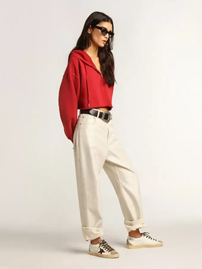 Super-Star con estrella brillante burdeos y lengüeta plateada en el talón Super-Star con estrella brillante burdeos y lengüeta plateada en el talón