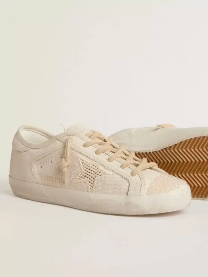 Super-Star en lona color perla con estrella en efecto malla tono sobre tono Super-Star en lona color perla con estrella en efecto malla tono sobre tono