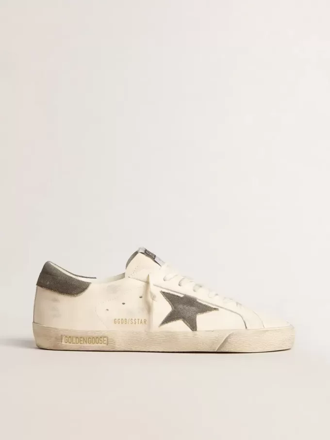 Super-Star en napa con estrella y lengüeta del talón en ante gris