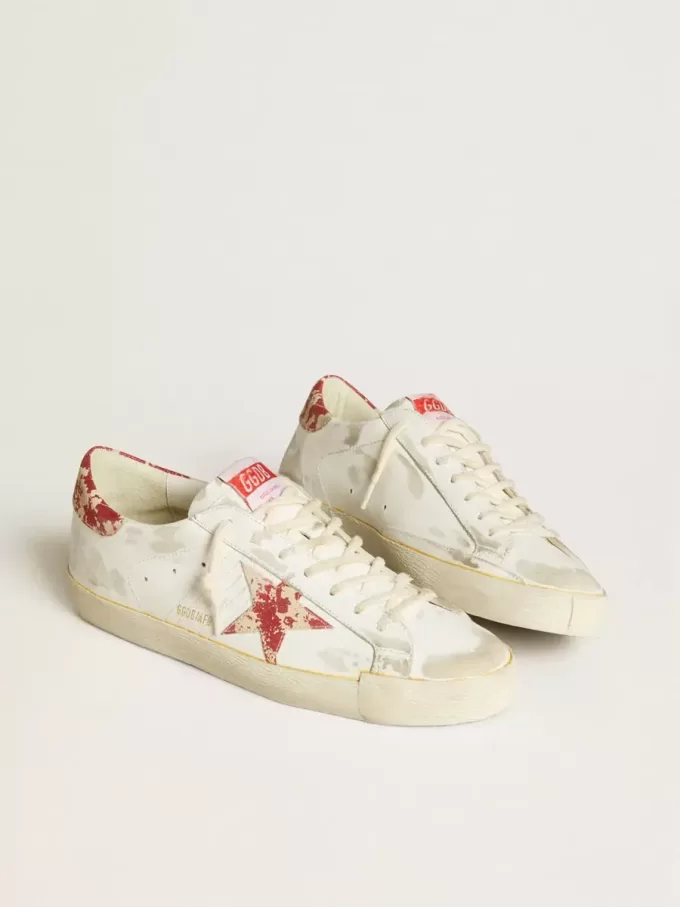 Super-Star LAB para hombre en color blanco con estrella y lengüeta en el talón con efecto óxido Super-Star LAB para hombre en color blanco con estrella y lengüeta en el talón con efecto óxido