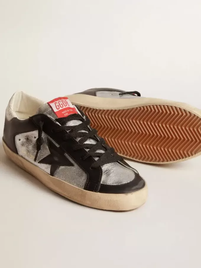 Super-Star LTD en piel metalizada con estrella e inserciones de piel negra