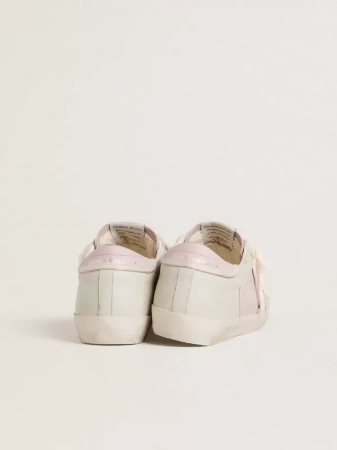 Super-Star LTD en piel rosa con estrella plateada laminada y lengüeta del talón en piel rosa Super-Star LTD en piel rosa con estrella plateada laminada y lengüeta del talón en piel rosa