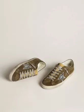 Super-Star LTD para hombre en ante con estrella de piel metalizada y lengüeta de piel en el talón