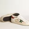 Super-Star LTD para hombre en ante con estrella metálica verde y lengüeta roja en el talón
