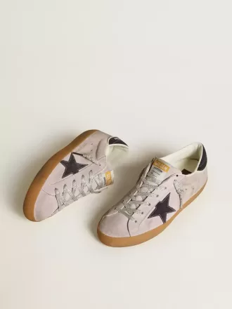 Super-Star LTD para mujer en ante lila con estrella y lengüeta del talón en ante azul medianoche Super-Star LTD para mujer en ante lila con estrella y lengüeta del talón en ante azul medianoche