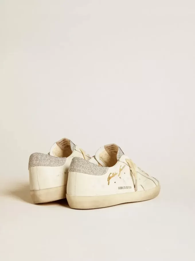 Super-Star LTD para mujer en piel blanca con inserciones de microcristales Swarovski. Super-Star LTD para mujer en piel blanca con inserciones de microcristales Swarovski.