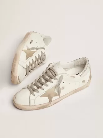 Super-Star para hombre con lengüeta plateada en el talón y letras Super-Star para hombre con lengüeta plateada en el talón y letras