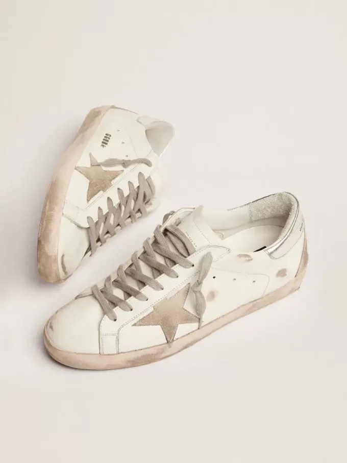 Super-Star para hombre con lengüeta plateada en el talón y letras Super-Star para hombre con lengüeta plateada en el talón y letras