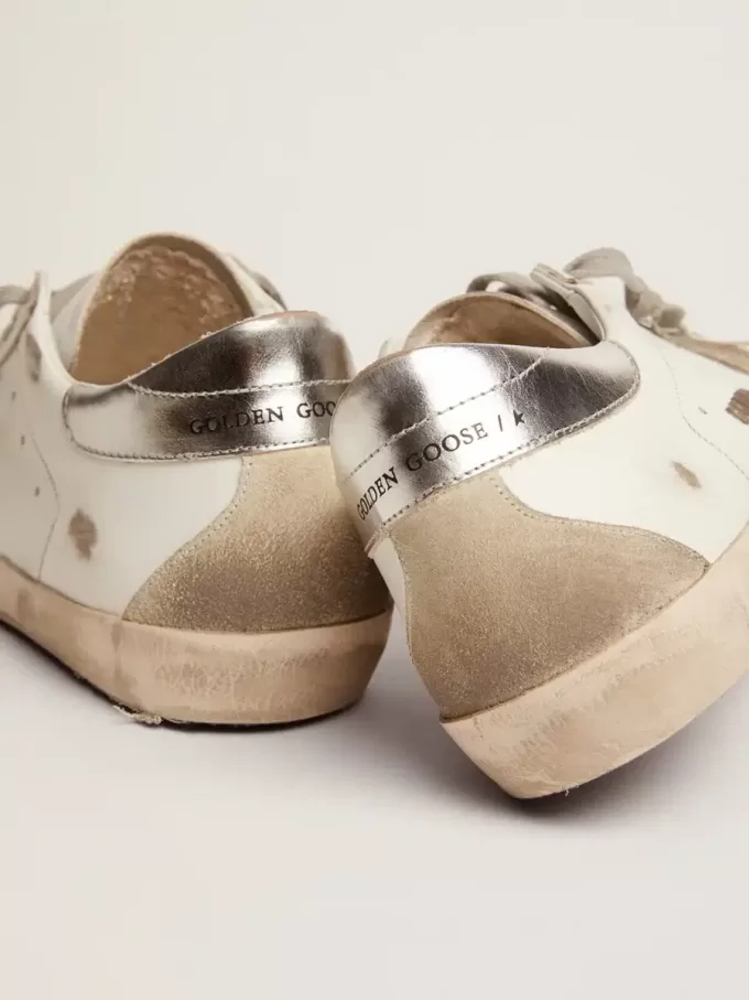 Super-Star para hombre con lengüeta plateada en el talón y letras Super-Star para hombre con lengüeta plateada en el talón y letras