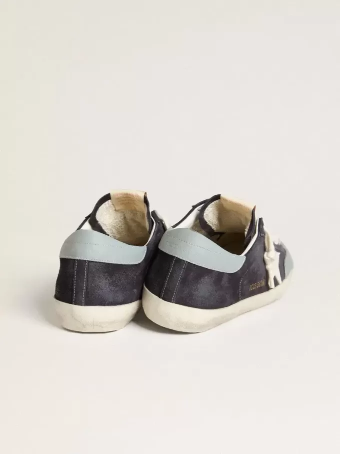 Super-Star para hombre en ante azul medianoche con estrella de cuero blanco y lengüeta del talón de cuero azul claro