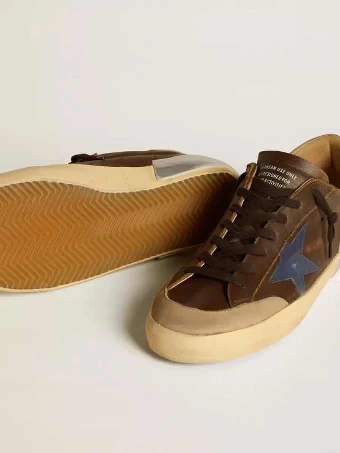Super-Star para hombre en piel con estrella de piel azul y lengüeta del talón en nubuck beige
