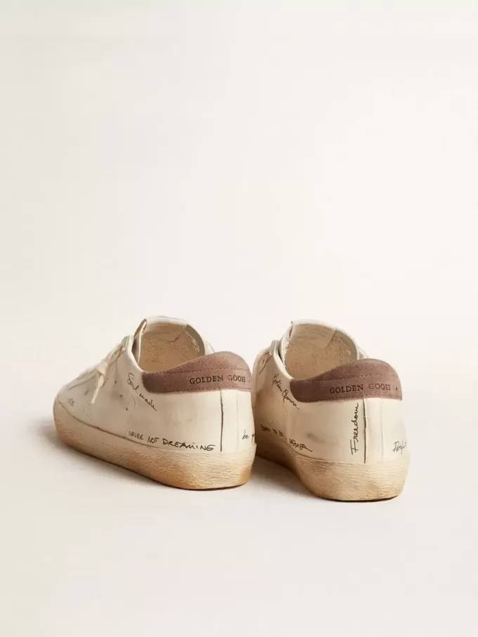 Super-Star para hombre en piel napa con estrella perforada y lengüeta de ante en el talón Super-Star para hombre en piel napa con estrella perforada y lengüeta de ante en el talón