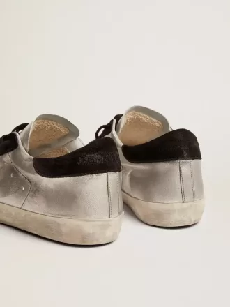 Super-Star para hombre en piel plateada