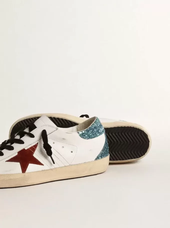 Super-Star para mujer con estrella de ante burdeos y lengüeta del talón con purpurina azul claro