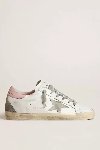 Super-Star para mujer con estrella de ante gris y lengüeta de cuero rosa en el talón