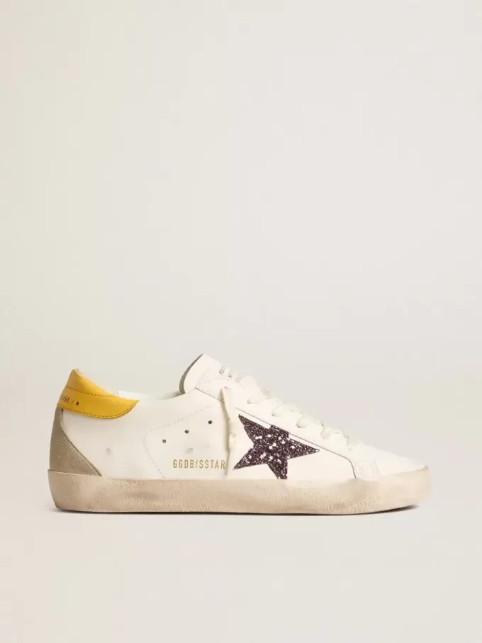 Super-Star para mujer con estrella roja brillante y lengüeta de cuero en el talón