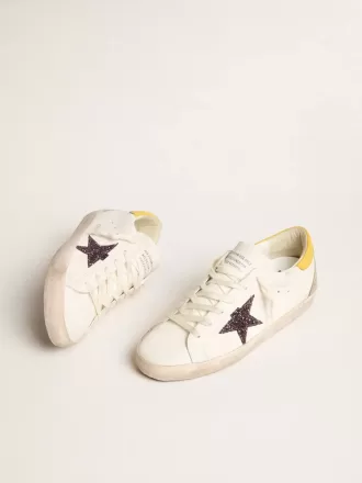 Super-Star para mujer con estrella roja brillante y lengüeta de cuero en el talón