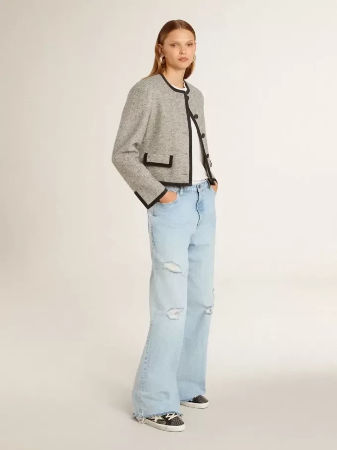 Super-Star para mujer en napa negra con tachuelas y estrella de piel blanca